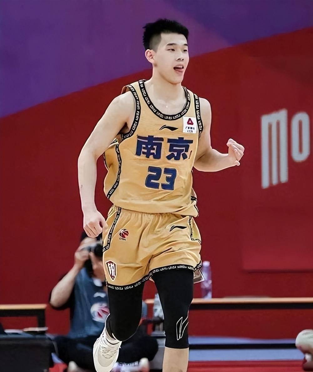 云南男篮擒敌如麻，主场完胜内蒙男篮赢得喝彩的简单介绍