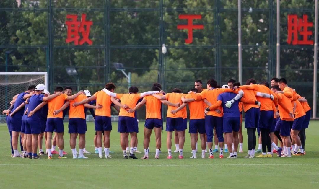 九游体育网页版-菲律宾球队遭遇困境，士气低迷(职工收入低士气低迷存在不稳定因素)