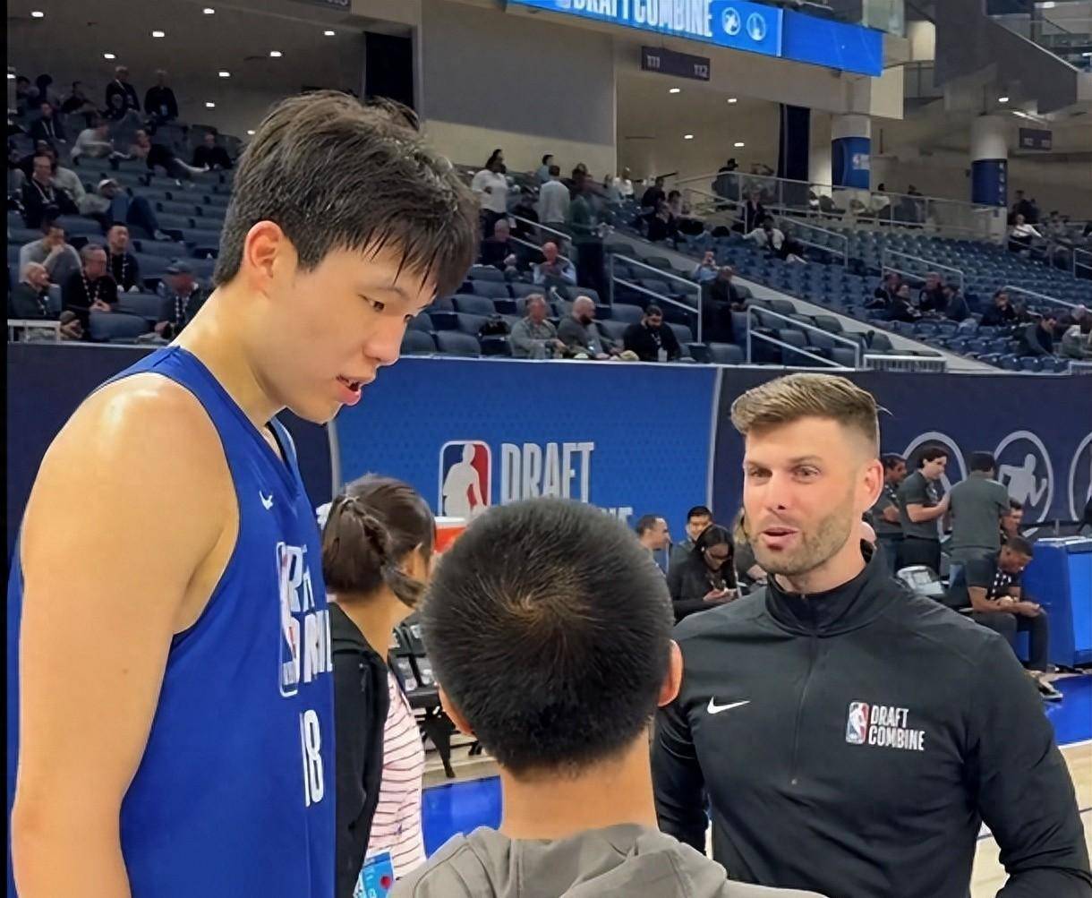 九游体育网页版-杨瀚森对比NBA和CBA身体对抗：这边比较文明